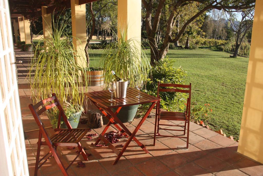 Gasthaus Calais Wine Estate Paarl Exterior foto