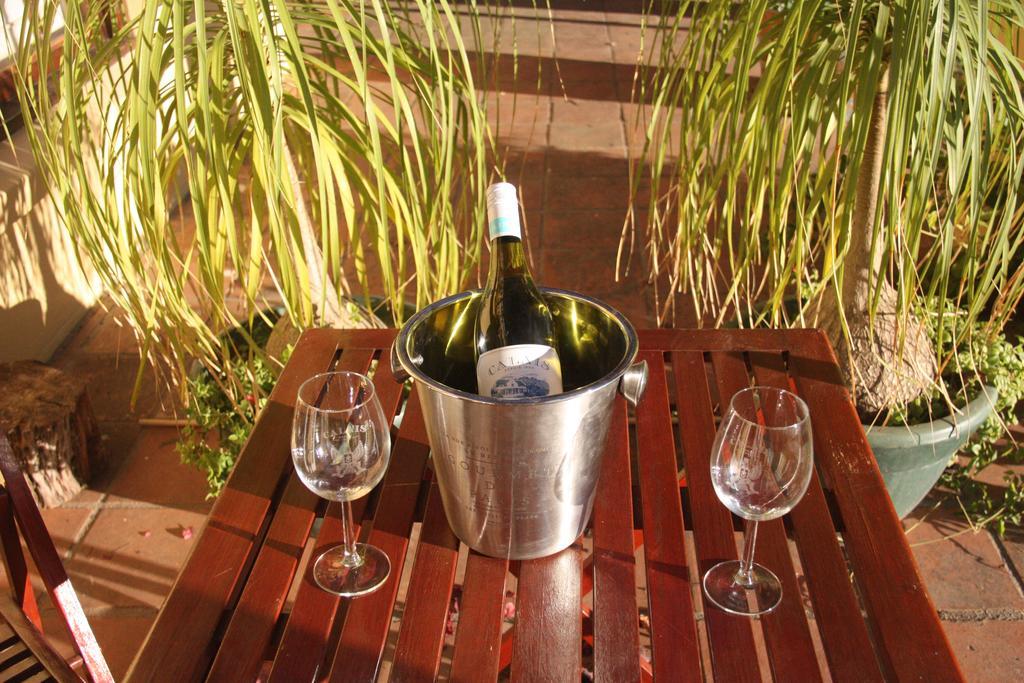 Gasthaus Calais Wine Estate Paarl Exterior foto